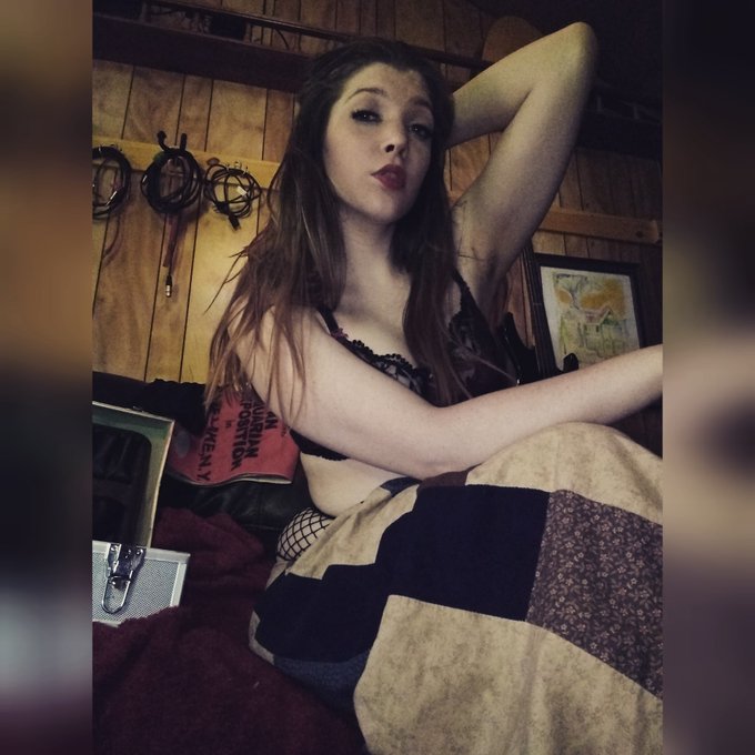 Summer coming in I'm can feel it #hot https://t.co/jUFSrBb0ZY<a href="/tag/hot"class="tags">#hot</a>