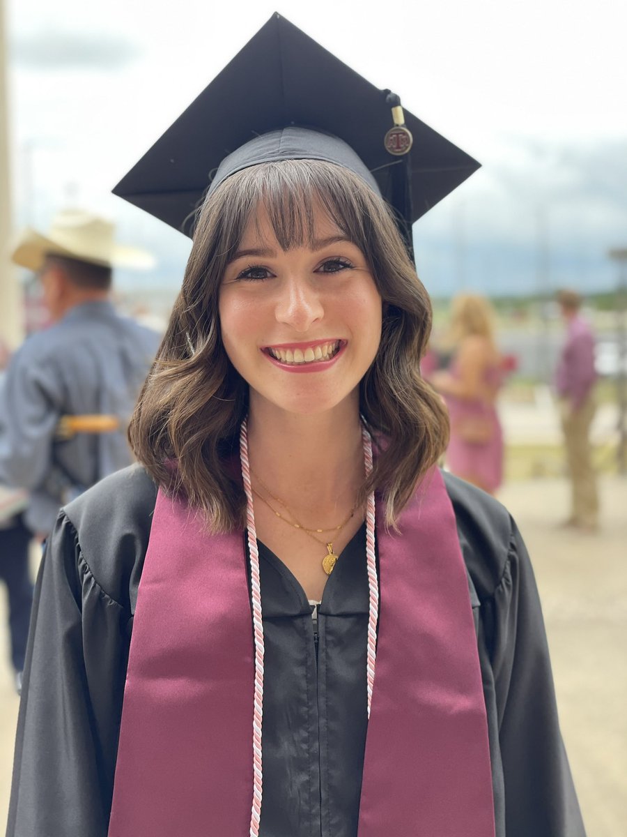 jenravlin's tweet photo. #TAMUgrad https://t.co/SJGDUMrNLq
