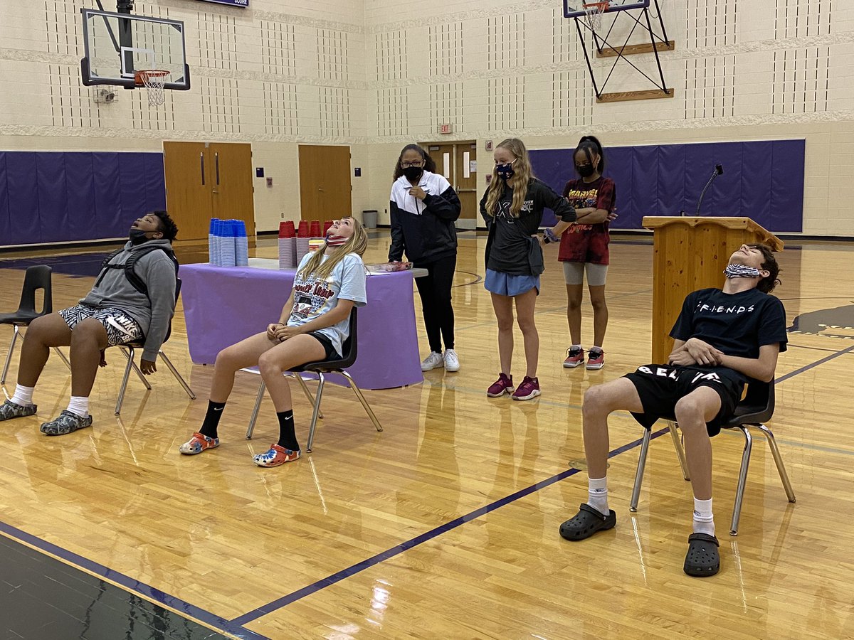 KSchneiderPHSN's tweet photo. Had fun with our Legacy students this afternoon at our team pep rally! Thank you for organizing this for them, @hermanns_mrs !! Teachers also won the cup relay against the kids, NBD 💁‍♀️ #ThisisHowWeLakeview https://t.co/GSUXf5CCaw