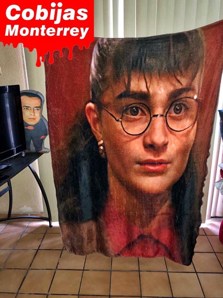 cobijasmty's tweet photo. Betty Potter y las reliquias de Don Armando. #cobijasmonterrey https://t.co/fpvHZzkWSj