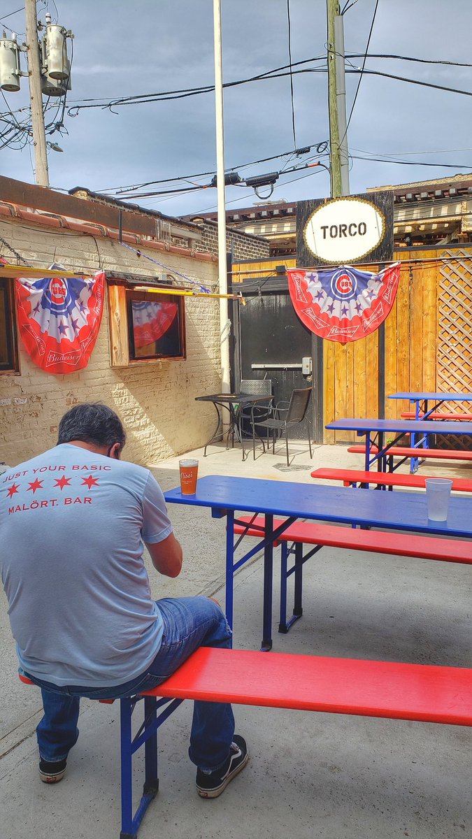 ashvinlad's tweet photo. @NiseiLounge's #InternetDad showing off their social media magic out in the @beerparkwrigley.... https://t.co/FLiakZKnAe