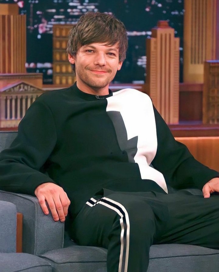 kaynalima3's tweet photo. NENÉM CRESCEU MAIS AINDA TEM 3 ANINHOS PARØ
I vote #Louies for #BestFanArmy at the #iHeartAwards https://t.co/SPOOQyAT4J