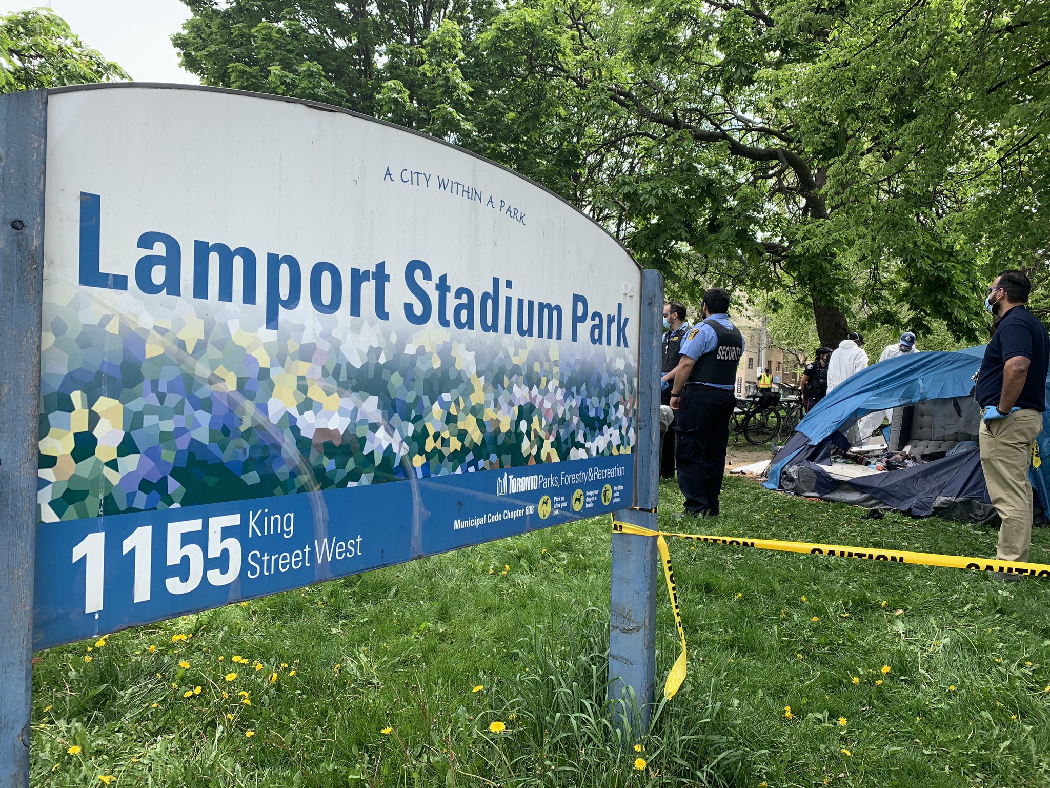 Katherine Ward On Twitter Police At Lamport Stadium Park Where Several People Experiencing Homelessness Live Cityoftoronto Confirmed Enforcement Of The Trespass Notice Is Happening At This Encampment This Week Https T Co Hphb4yp6oe