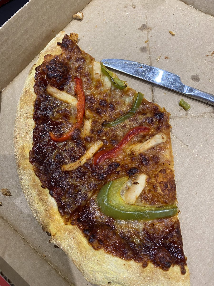CaitlinEliseJ's tweet photo. Don’t think @Dominos_UK could have baked a worse pizza! Asked for double BBQ based and got 100% burnt pizza💔 had to use a knife to to cut through it because it was so hard.  #dominosuk #dominos #worstdominos https://t.co/2ShjEvX2nV