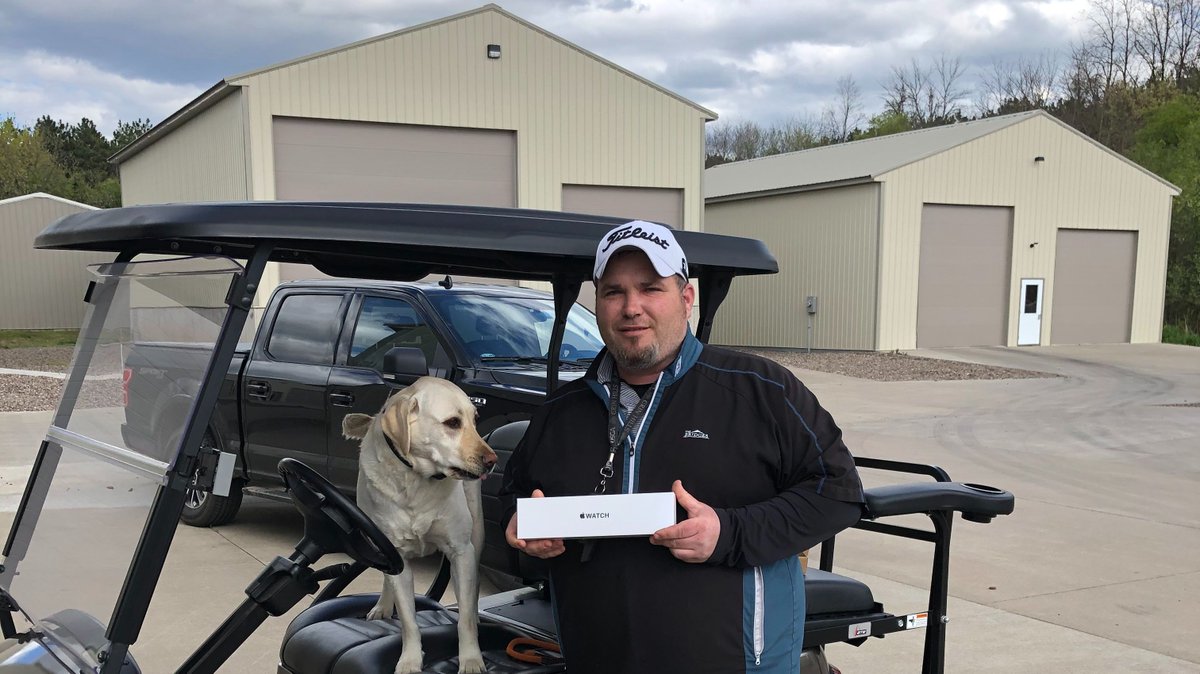 Susie has her eyes on the prize. 🐕 

Thanks to <a href="/WinonaGolf/">The Bridges Golf Course</a> for participating in our Reinders.com Top Tier Program.  

Enjoy your new Apple Watch, <a href="/bridges_kylek/">Kyle Kleinschmidt</a>!