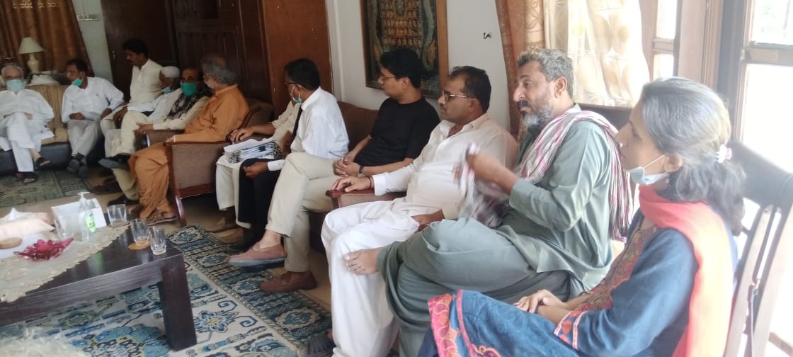 BThalho's tweet photo. No to megaprojects including #Bahriatown, #DHA & #Tharcoal that cause massive displacement of indigenous people.
Meeting of SPC (#AWP, #CPP, #AJP, #PPPSB, #JSM) SIRA (Sindh indigenous rights alliance) & Liyari awami Mahaz today at Kaeachi
#SayNoToBahriaTown https://t.co/TQBIeGapHF
