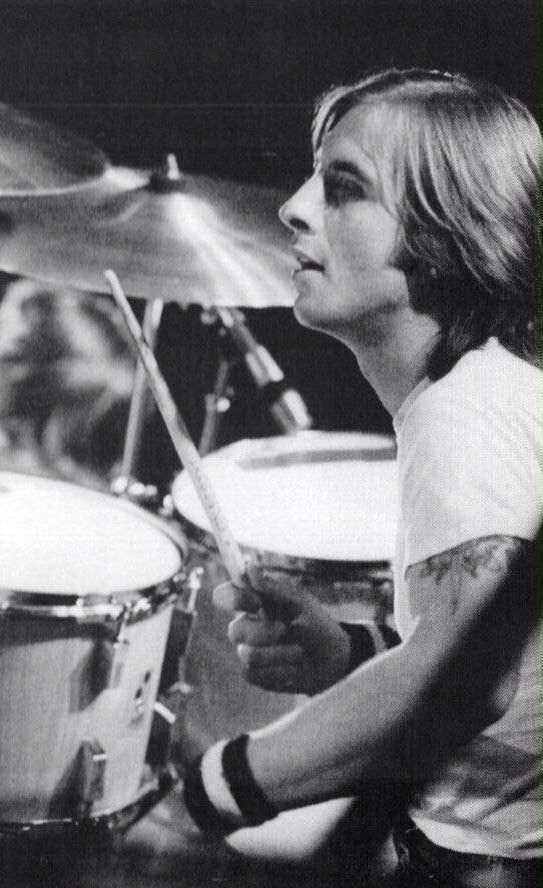  Happy birthday Phil Rudd, born on May 19, 1954 in Melbourne, Australia. 