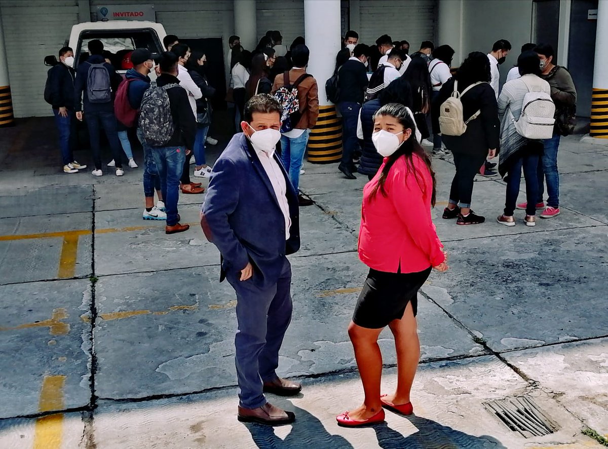 ErikSalgadoTr's tweet photo. Somos un partido sólido, unido y con un fuerte compromiso con la juventud de México. 
En Puebla, queremos gobiernos capaces, que sepan dar respuesta y abrir oportunidades a las nuevas generaciones.

¡El 6 de junio vamos a demostrar de qué está hecho el priismo! #VotaPRI 💚⚪❤ https://t.co/ngLGVJJNKX