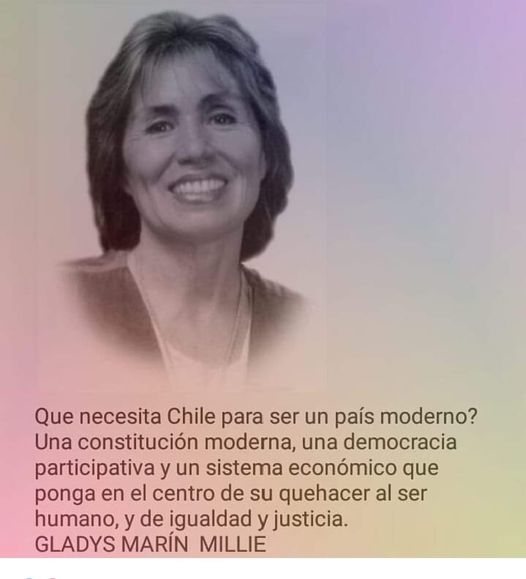 PcLasCondes's tweet photo. Un poco de memoria, para los actuales "inventores de la rueda" que peroran por los medios de prensa.
Así hablaba hace décadas Gladys Marín, siendo voz de nuestro @PCdeChile 
#SinMiedo 
❤️ https://t.co/WK5hxVDoaR