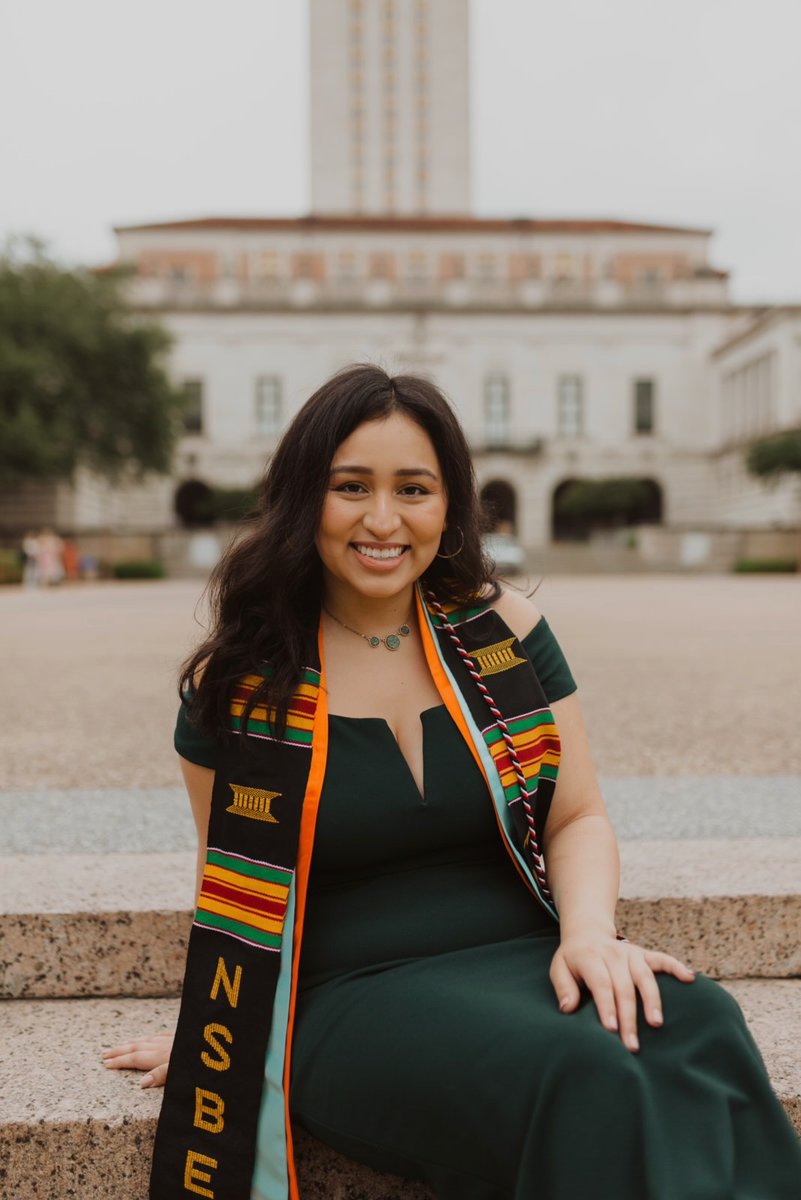 andreatypes's tweet photo. can’t believe it but i’m graduating with a B.S. in mechanical engineering!! 😭🧡 

i got:
✅ 3 internships
✅ 3 failed classes
❎ 4.0 GPA
✅ QTies president
✅ SNaP+ queen 👑 (s/o to my fam in shpe, nsbe, pi &amp; qties)
✅ my soulmate 💘

5 yrs later, goodbye UT &amp; hello LIFE!! 🎉🎉 https://t.co/FADIsiesbx