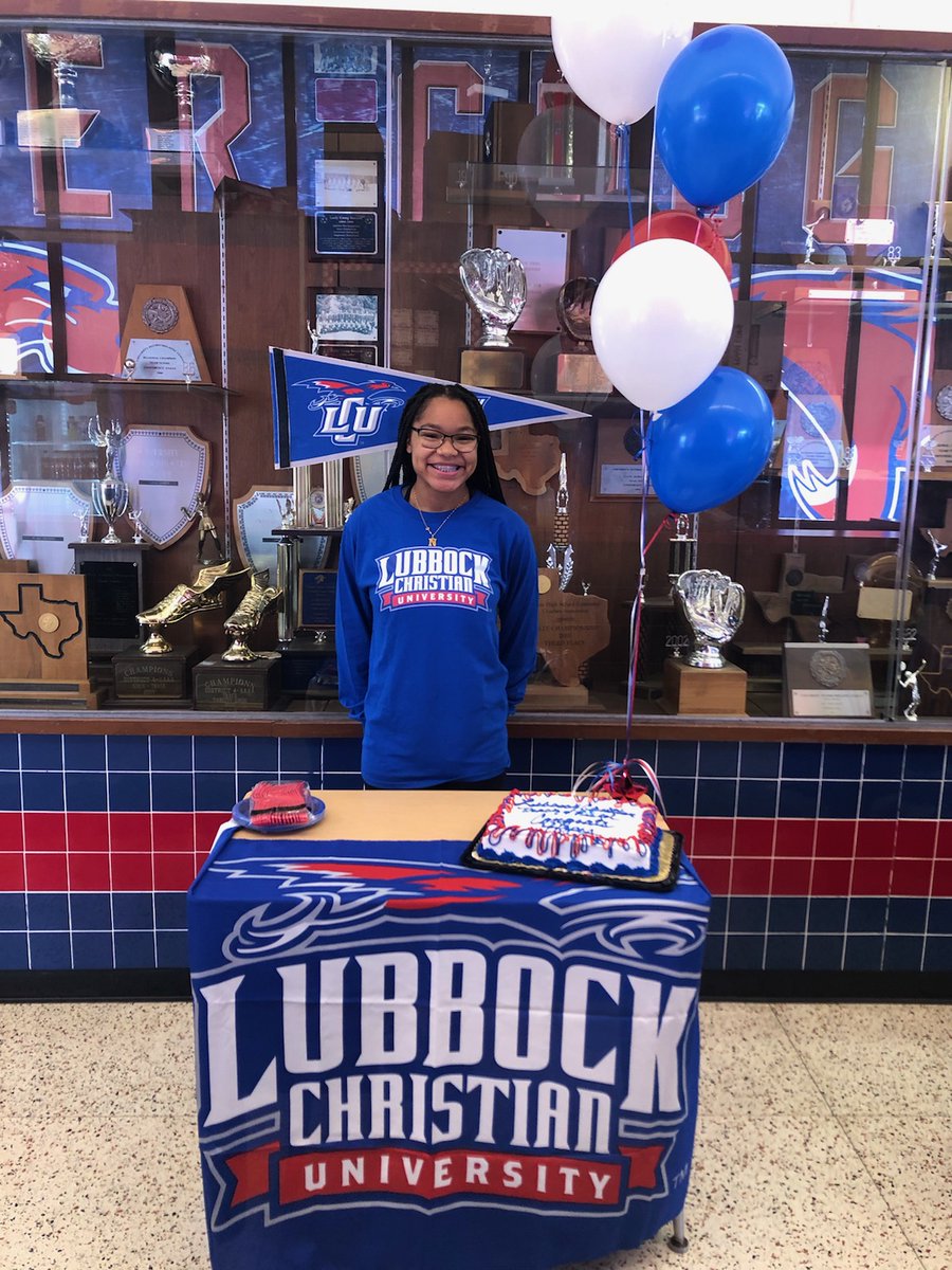 CHSCROSSCOUNTR2's tweet image. A huge congrats to Natashi Hopes on her signing day! She plans to continue her track and field career at Lubbock Christian University.