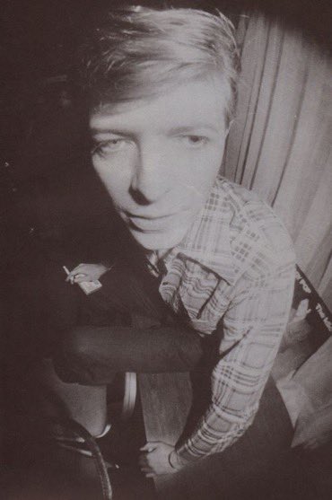 DAVlDBOWIEREAL's tweet photo. Do you Have Games on you’re Phone? #RockGodQuestions https://t.co/h3yImO3OAS