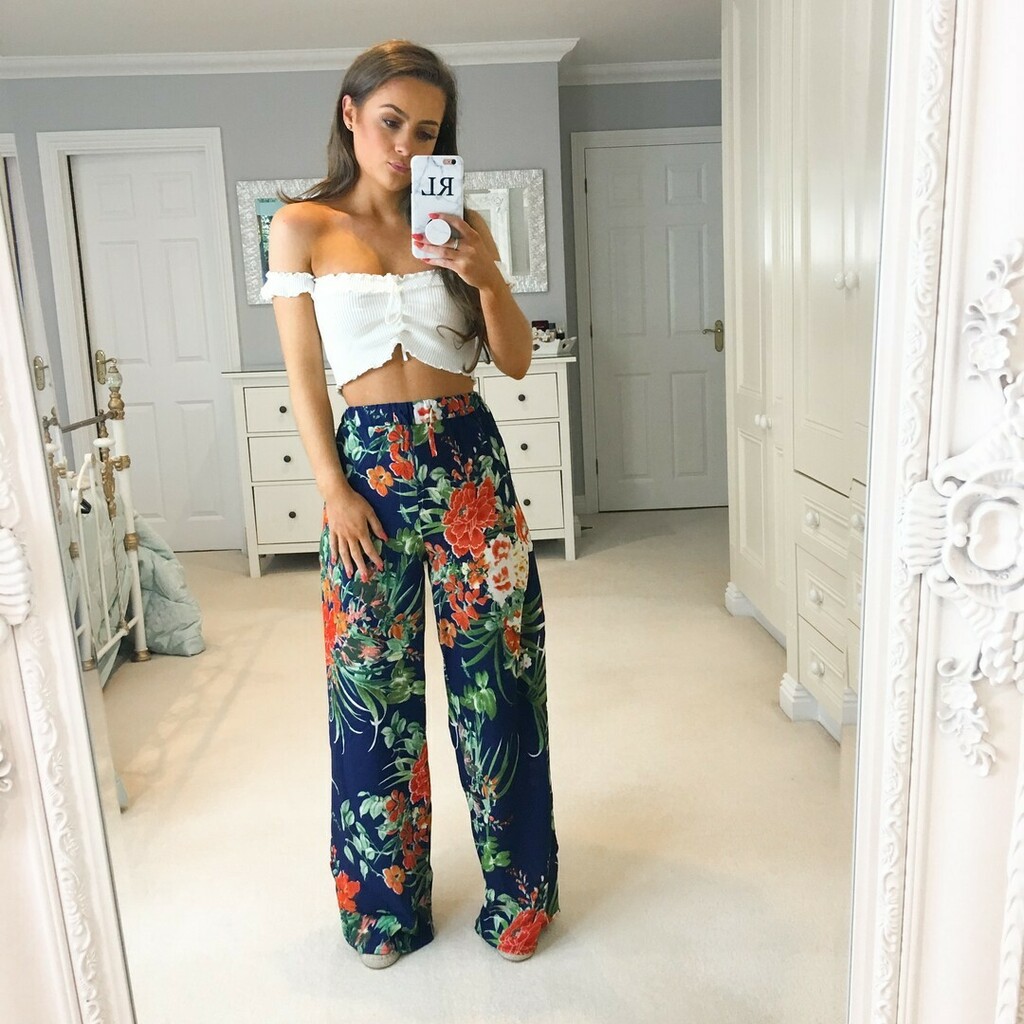 Planning those summer styles
.
.
.
.
.
.
.
.
.
#styledclothinguk #floral #palazzo #trousers #summerstyling #discoverunder15k #ootdcasual #ootdsubmit #fabfashionkillas #instastyles #summeroutfitideas #instastyles #styleinspiration #fashionrunway #streetwear #fashiongrammer #f…