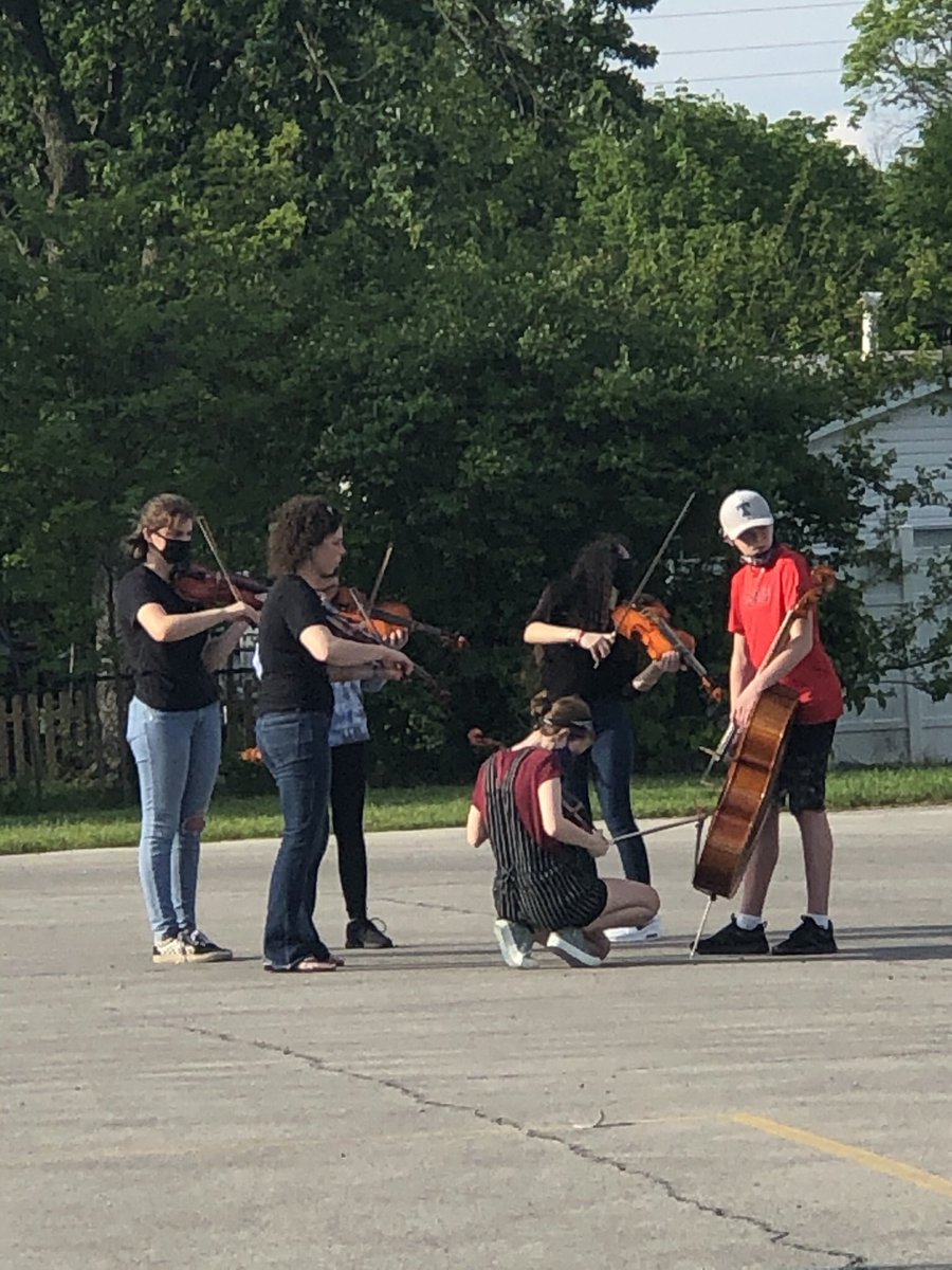 Carrithers orchestra concert last night was AMAZING! Way to go Ms. Cross and her incredible students! 👏🏼💙💛Shoutout to <a href="/vanhadenrocks/">Vanessa Haden</a> for the delicious and creative cupcakes! 💙💛 <a href="/mdfw08/">Dr. Denise Williams, Principal Olmsted North</a> @JCPSMiddleEA <a href="/CarrithersMS/">Carrithers Middle</a> <a href="/Carrithers_SC/">Carrithers School Counseling</a>