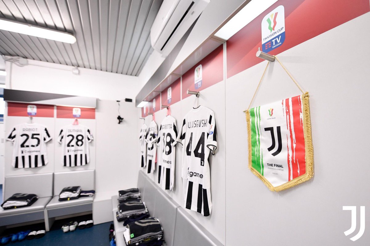 juventusfcen's tweet photo. Another historic moment, delivered by Bianconeri.
 
Introducing our official fan designed pennant for the 2021 Coppa Italia final chosen by $JUV Fan Token holders on the @socios app.
 
#TheFanPennant ⚡ $CHZ https://t.co/mrviBLXzk3