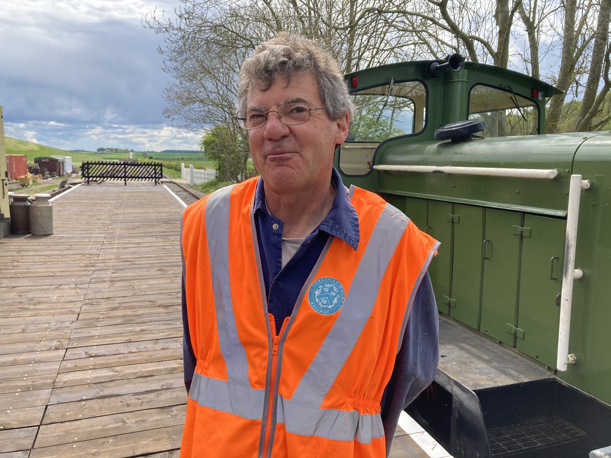 jo_makel's tweet image. Spent today with the hardworking volunteers of @ywrailway who have been rebuilding from scratch part of the Driffield to Malton line. Been closed since Sept 2019 but due to open again on May 30.