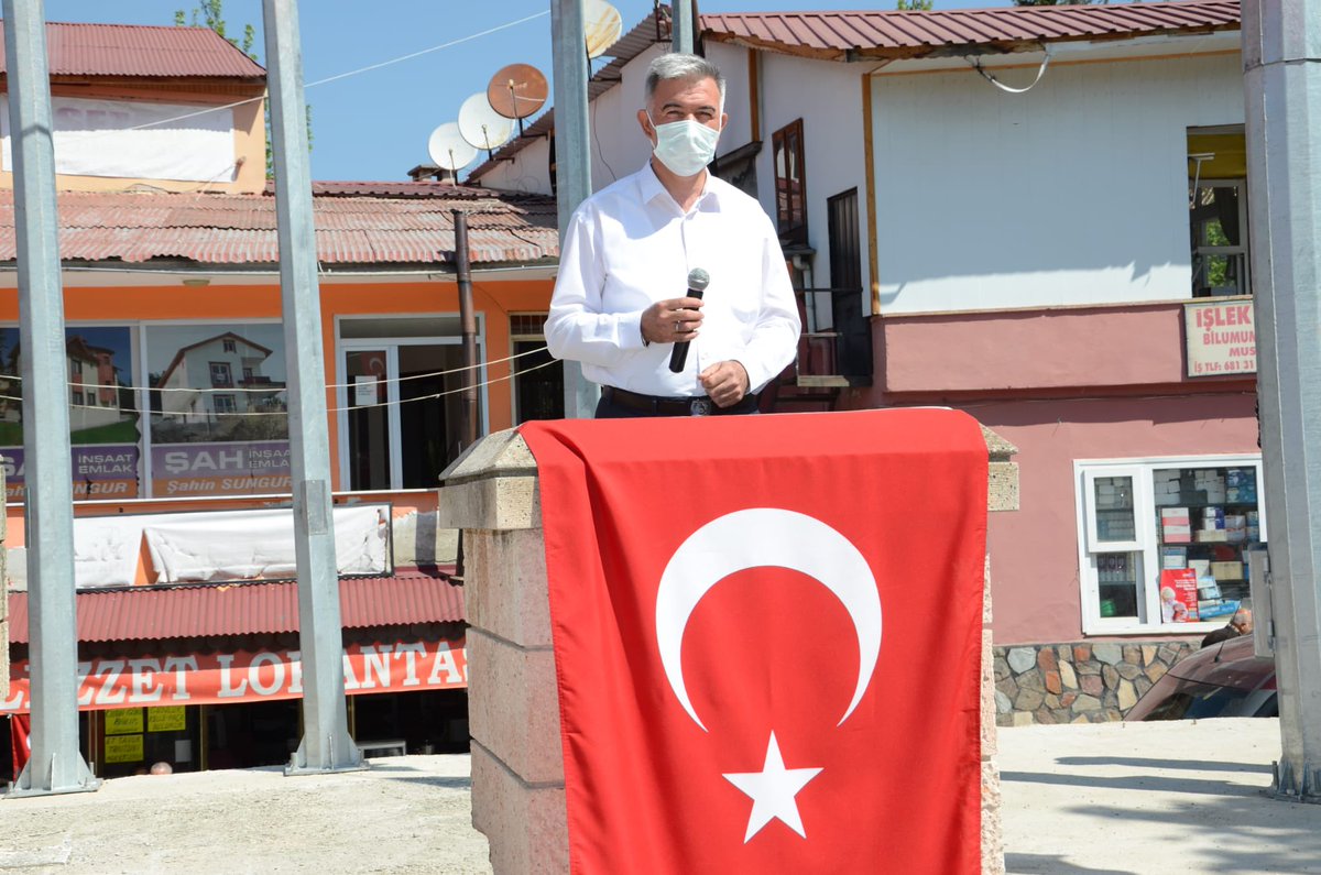 camliyaylamem's tweet photo. 19 Mayıs Atatürk’ü Anma, Gençlik ve Spor Bayramı Çelenk Sunma Töreni 

Bayramımız Kutlu Olsun🇹🇷
#19Mayis1919 https://t.co/GE1nmnKvbJ