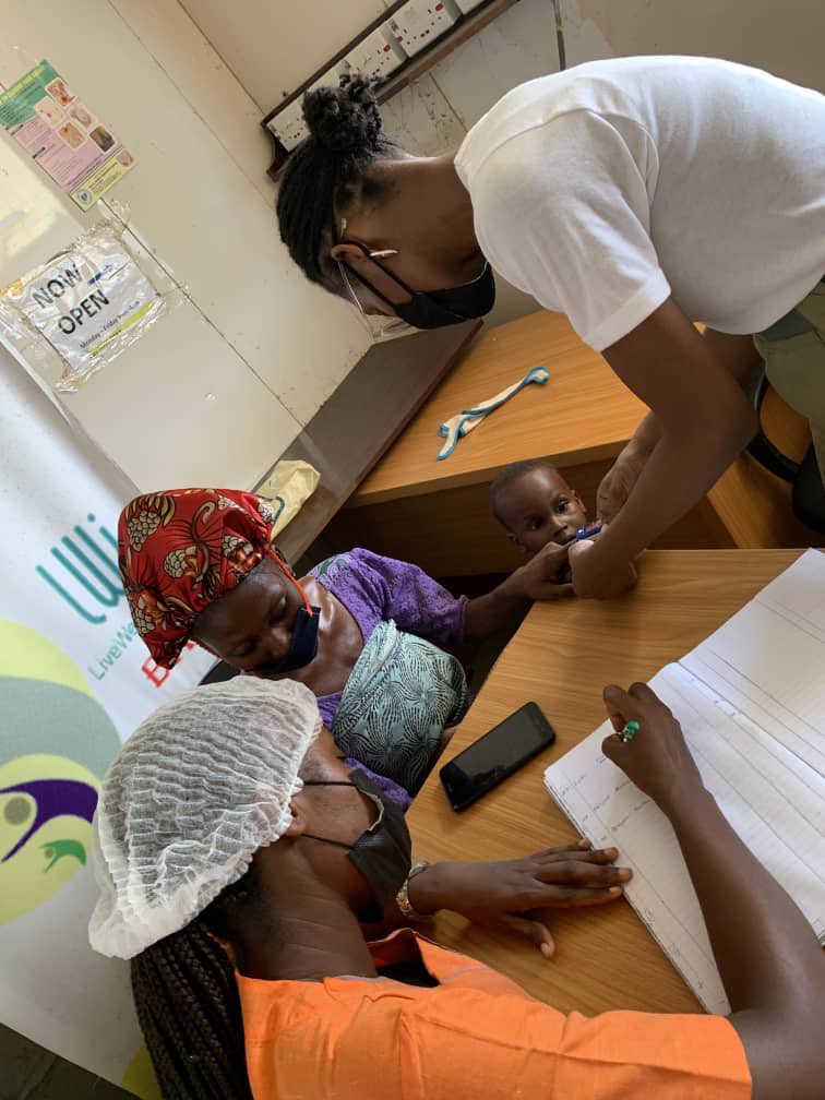 WIHA (@wiha_ng) on Twitter photo #Earliertoday.......An intern carrying out a pulse oximeter test at our health post.
<a href="/L_W_I/">LiveWell Initiative</a> <a href="/gtbank/">Guaranty Trust</a> <a href="/GileadSciences/">Gilead Sciences</a> <a href="/FSDHBank/">FSDH Merchant Bank</a> <a href="/IAPOvoice/">IAPO</a> <a href="/IHSTowers/">IHS Towers</a> #Earliertoday.......An intern carrying out a pulse oximeter test at our health post.
<a href="/L_W_I/">LiveWell Initiative</a> <a href="/gtbank/">Guaranty Trust</a> <a href="/GileadSciences/">Gilead Sciences</a> <a href="/FSDHBank/">FSDH Merchant Bank</a> <a href="/IAPOvoice/">IAPO</a> <a href="/IHSTowers/">IHS Towers</a>