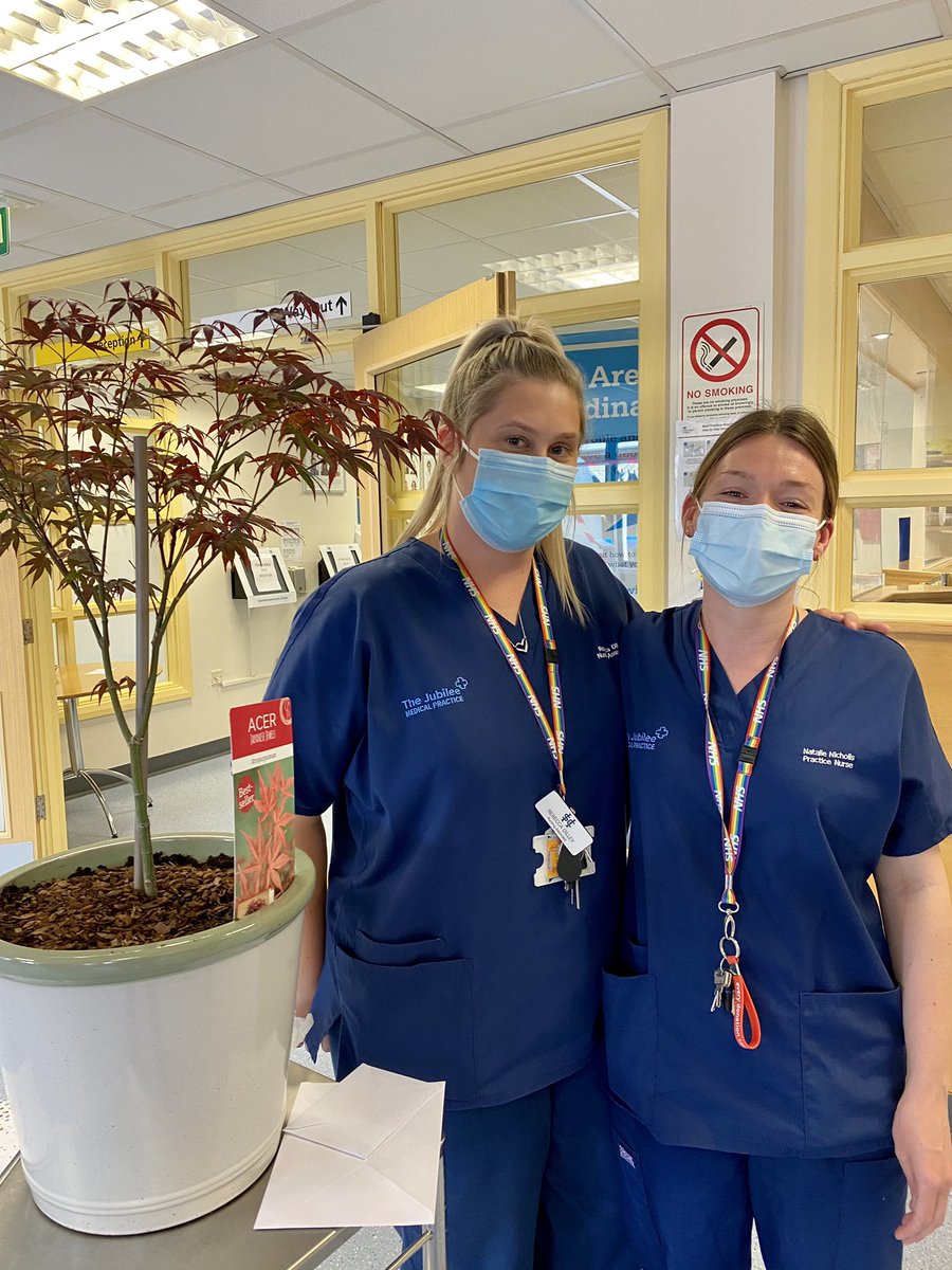 Bye bye to GPN Natalie , enjoy #familytime will miss you , &amp; finally a staff hug 🤗 <a href="/Holly_Taylor198/">Archie taylor</a> <a href="/daisyflower88/">Cath</a> <a href="/BeckyRLD/">Becky Dilley</a> <a href="/NHSELRCCG/">NHS East Leicestershire and Rutland CCG</a> @WeGPNs team work😍