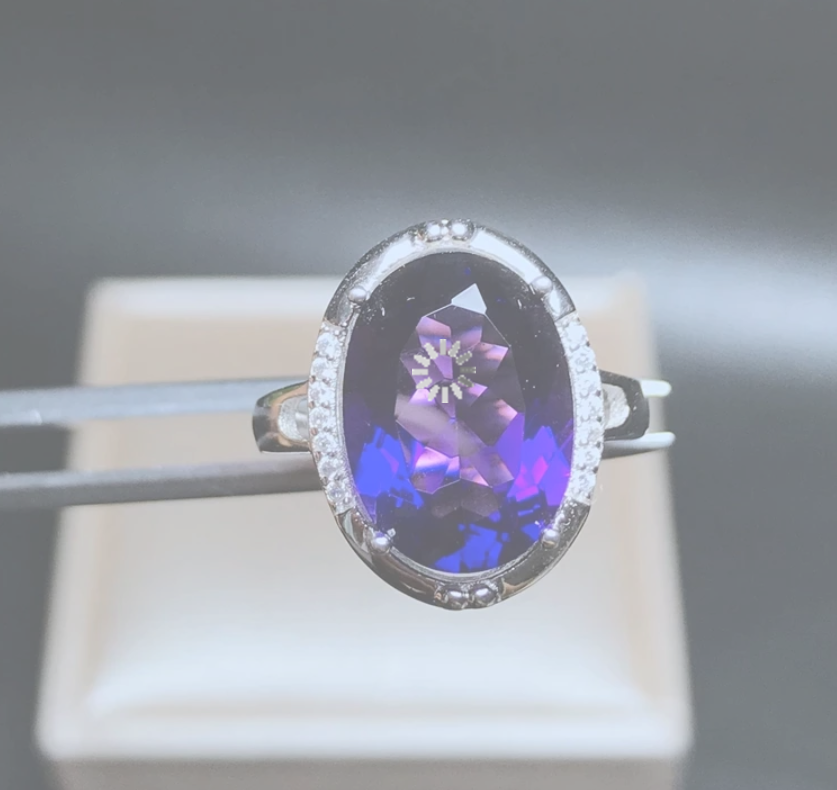 EngMaryaam's tweet photo. The magic of #amethyst
#cystals #stones #gemstones #jewellery #purple https://t.co/epuObjlHGQ