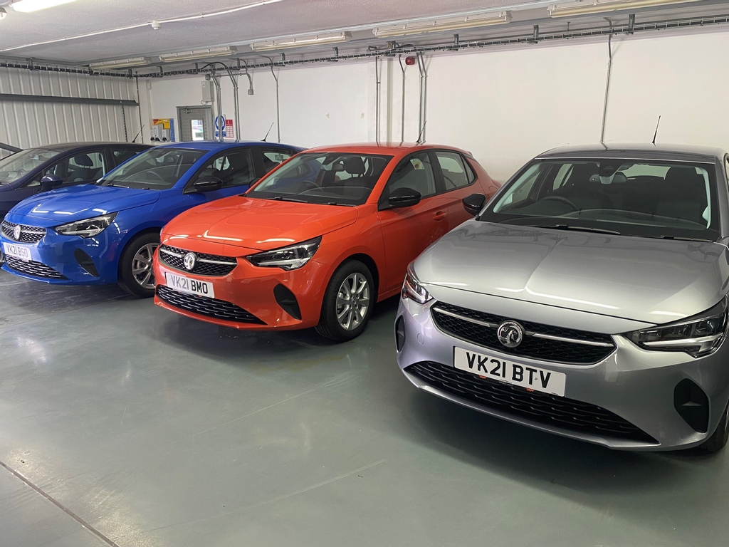 We are very excited to have three brand new courtesy cars to keep you mobile when your car is in for repairs.

#Skinnersofrye #rye #car #bodyshop #accidentrepairs #servicing #carsales #newcar #loancar