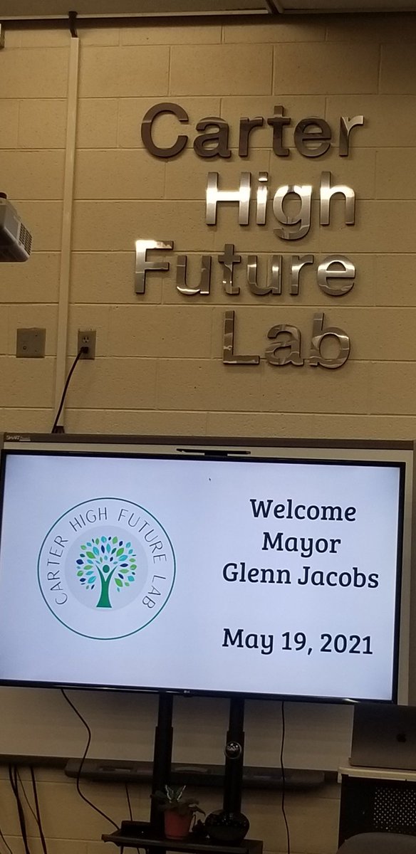 KnoxPreneur's tweet photo. Great morning sharing the wonderful work of Mrs. Briano at CHS.  This TeacherPreneur grant created a space for students to plan for their post-secondary options in the Carter High Future Lab. Thank you for joining us @GlennJacobsTN. 
@educateknox @letsoschris @KnoxSchools https://t.co/8et1w90ZOL