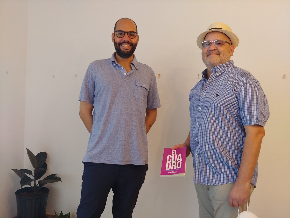 JoseRamia1's tweet photo. Qué contento me puso la visita del sociólogo y escritor @Ratehol a mi exposición 'Chiquita'.
¡Gracias por el apoyo, Holguín!
'Chiquita' sigue hasta el 22 de mayo.
#ChiquitaByJoséRamia #ElCuadroByJoséRamia
#ArteRD #Exposiciones #AutoresDominicanos https://t.co/lPjhRNDirE