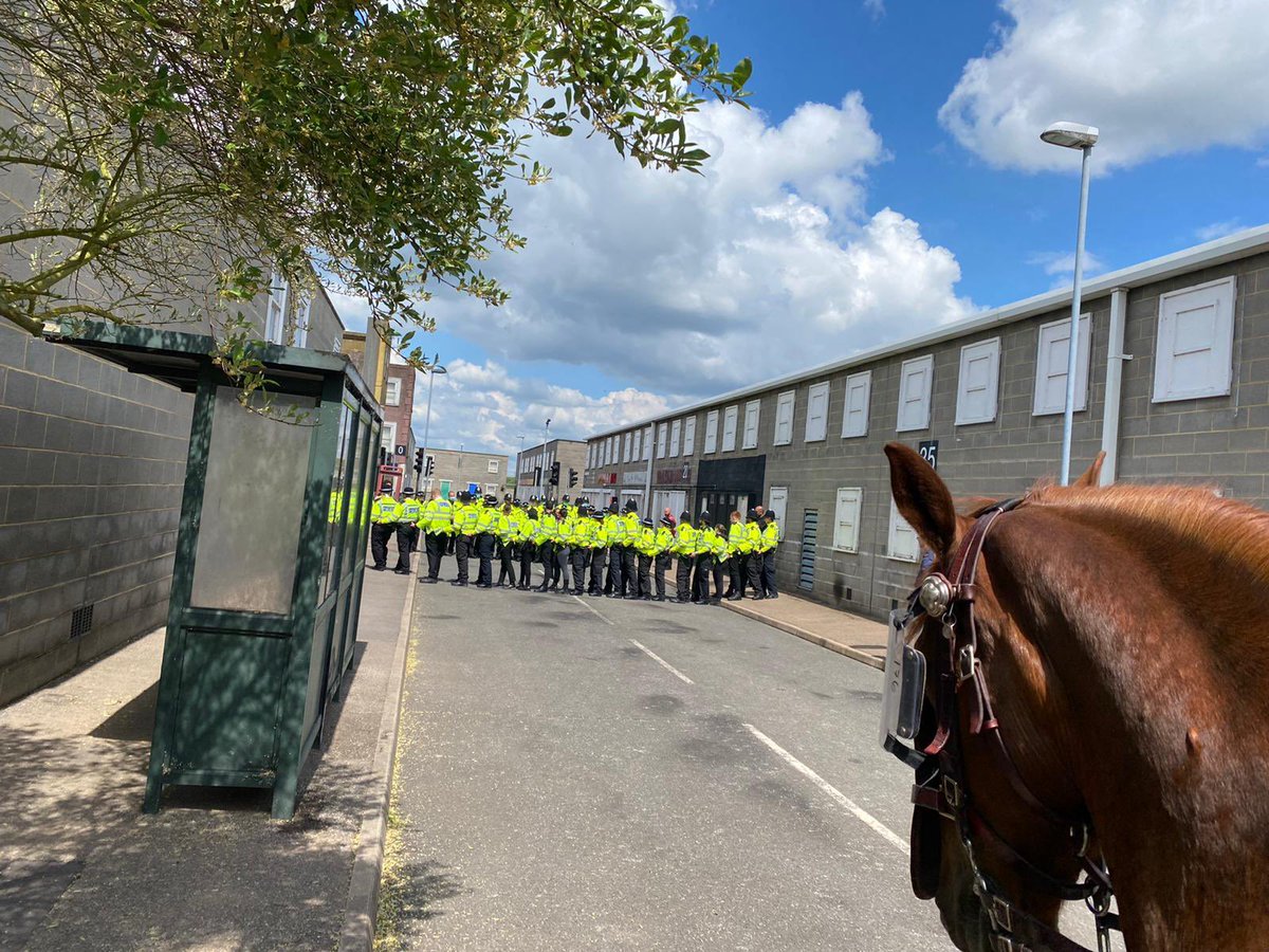 MetTaskforce's tweet photo. Good day for the new recruits training at The Met Police public order Training centre who got to see the horses from @MPSLewisham in action too for their level 3 Training #policehorses #MPSTC #Taskforce https://t.co/VwuvyGN2Ag