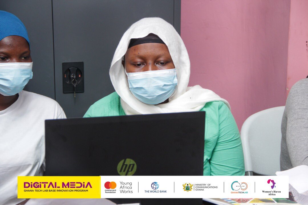 haven_africa's tweet image. Today’s class  began with a recap where trainees shared what they studied the previous day.They were then introduced to typography
#DigitalMedia 
#GTLBaseProgram
#WomensHavenAfrica
#YoungAfricaWorks
@GhanaTechLab