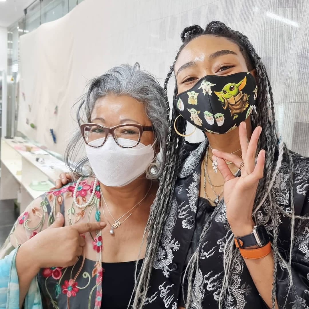 Tati Gabrielle Updates on X: 📸  @TatsBGats at a jewelry making class in  Seoul with her mom 🖤 (1/2) (via IG lettering_jewelry_lab)   / X