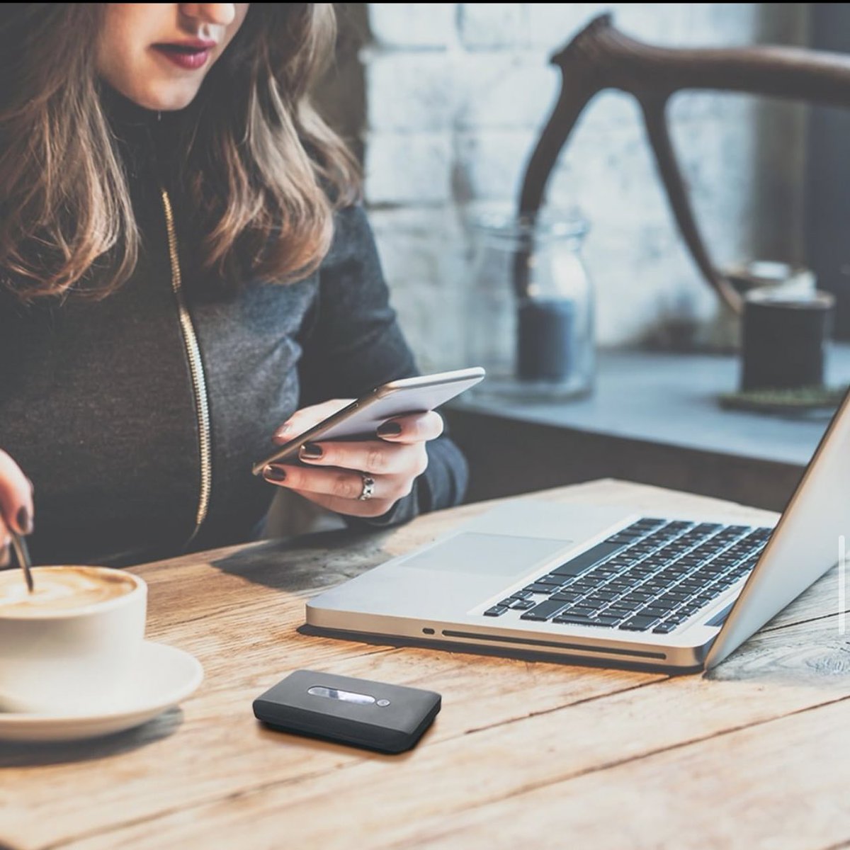 Make multitasking look easy with a Legacy smartphone and Surf hotspot. 

#tech #technology #smartphones #mbb #hotspot #multitasker #gadgets #devices