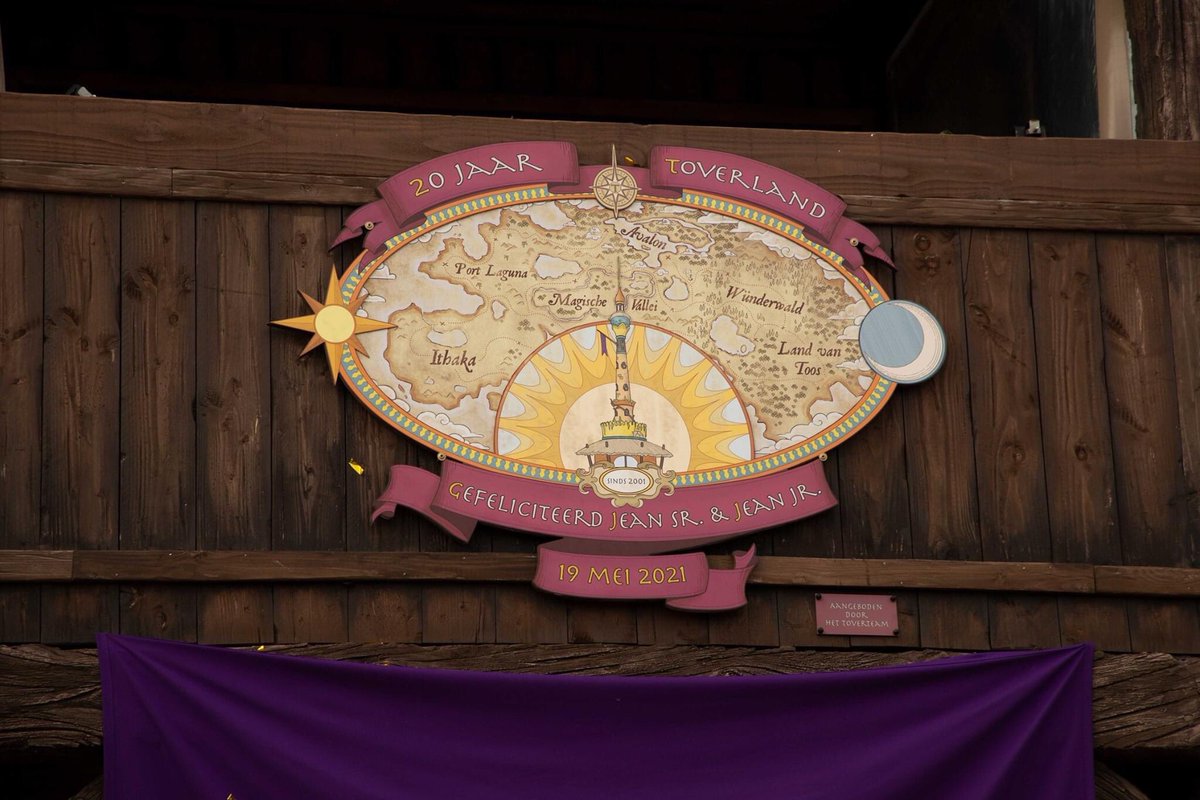 Proost op de heropening én twintigste verjaardag van #Toverland! 🎉🥂 Ik heb er enorm van genoten om alle collega’s en bezoekers weer te zien. Op naar de volgende 20 jaar! #jubileum