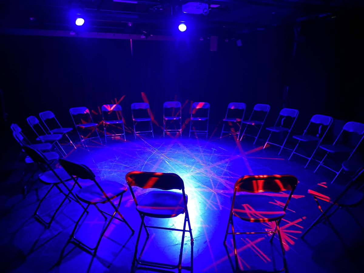 JoshuaDHatt's tweet photo. Just an average #drama lesson. Teaching dramatic tension through #seriousPlay Let’s go!@StJohnsSociety https://t.co/G45S1NA106