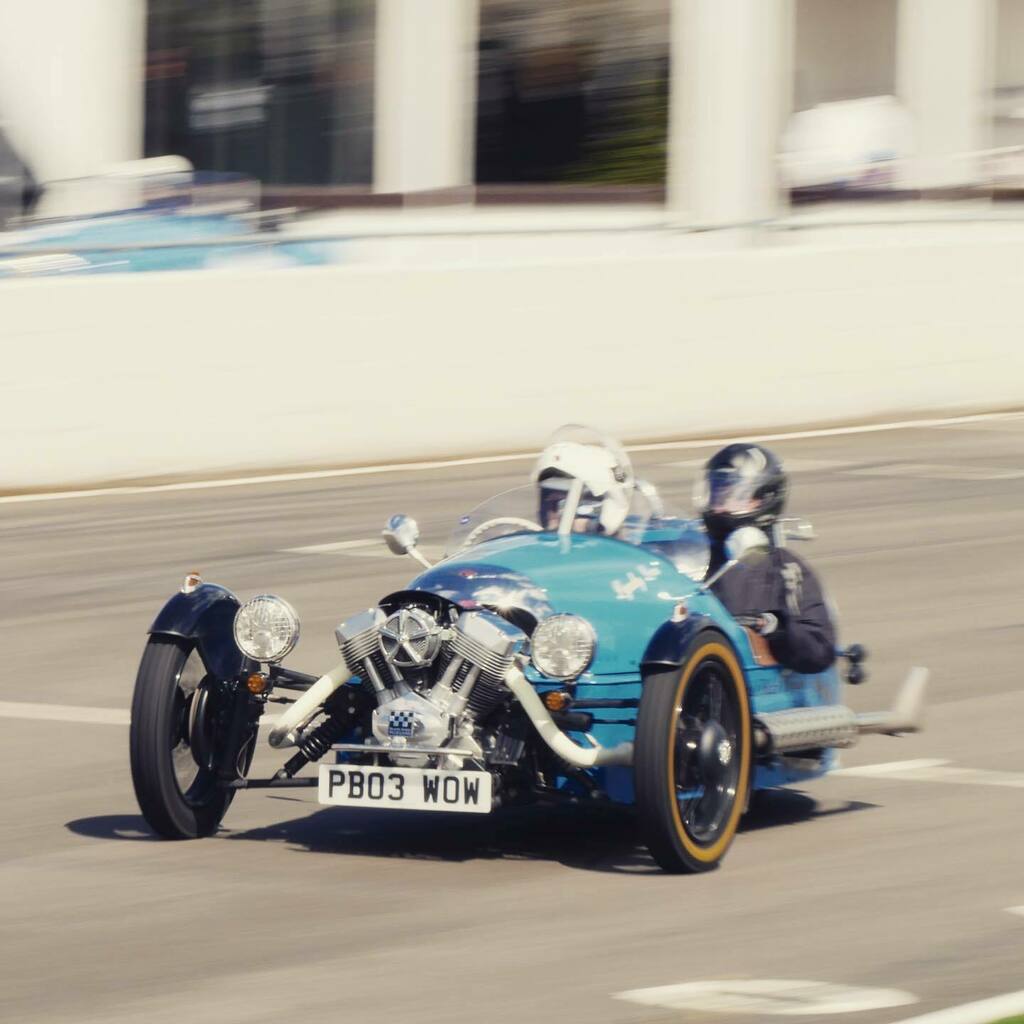 We swear there were three wheels when we took the shot instagr.am/p/CPEPxeolW04/