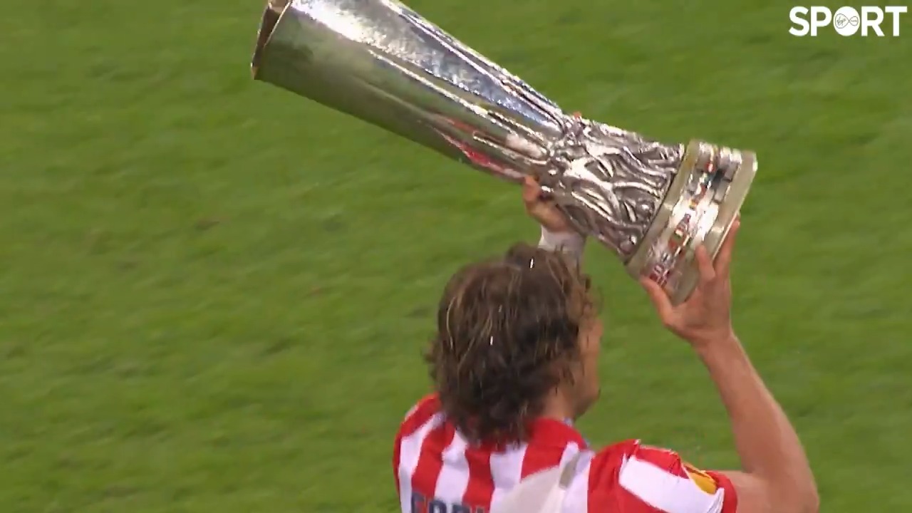 Happy Birthday to Diego Forlán!

A legend! 