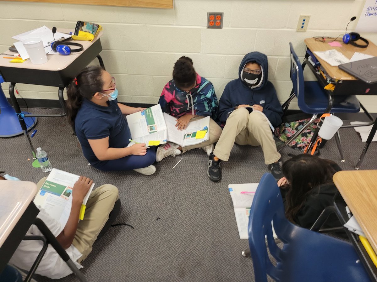 KohlersKids's tweet photo. It may be close to the end of the year, but we are far from done learning. Students are reading a play today to learn about fluency and tone. #SpaghtIsGreat #Go4thAndConquer #WPSProud https://t.co/JDVzigHxYJ