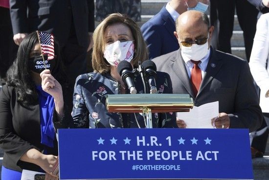 LWV's tweet photo. President Biden was elected to improve our democracy; one way he can do so is by speaking out in support of the #ForThePeopleAct, which would force politicians to respond to the needs of Americans rather than wealthy corporations.

Sign the petition: https://t.co/g8bpQ2XENB https://t.co/TIsgMoOT3D