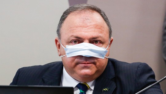 g1's tweet photo. Senador diz que Pazuello passou mal após depoimento à CPI; ex-ministro diz que pé inchou (via @Ana_Flor) https://t.co/bmAPfAFz64 #G1 https://t.co/8TC4N1sSe0