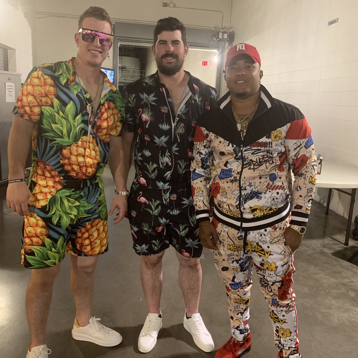 whitesox's tweet photo. When the travel theme is Yoán Moncada... 😂 https://t.co/8ZBrbigNaO