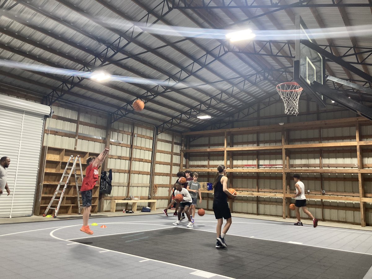 Dylan_Burcham14's tweet photo. Training #houseofresults https://t.co/UE7RLe4kUQ