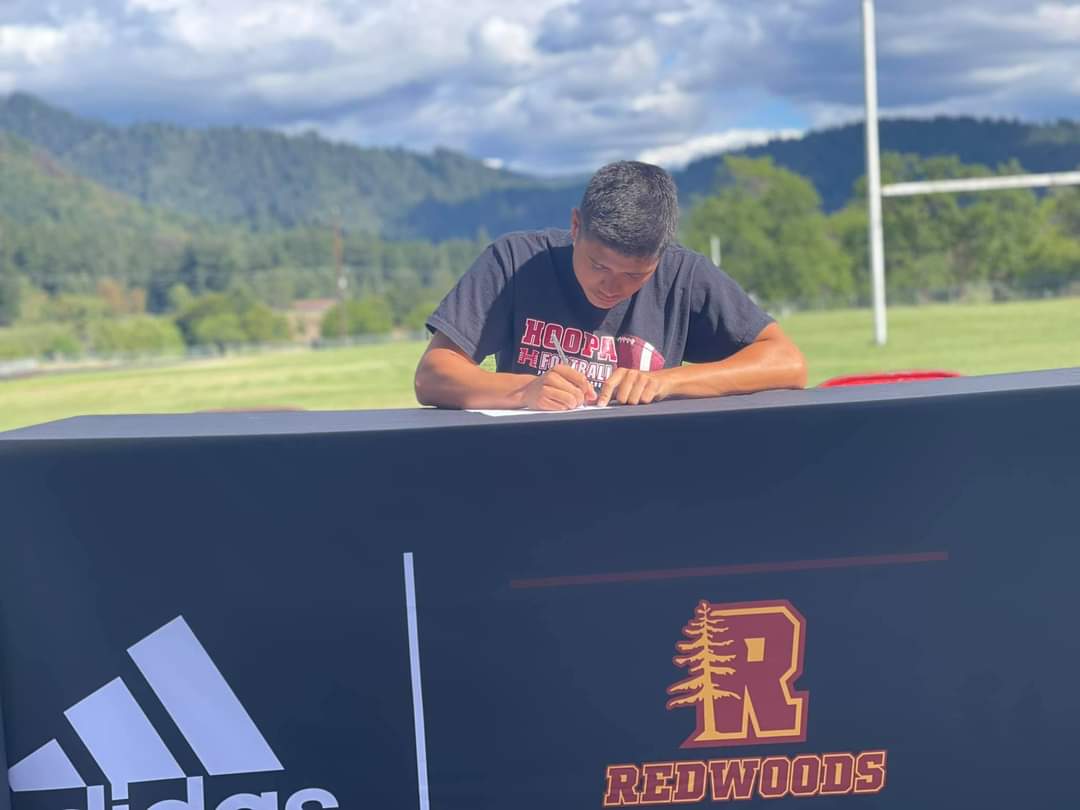 RedwoodsTrackXC's tweet image. College of the Redwoods track and field welcomes Hoopa High's Larry Tracy to the Redwoods family! Larry will be joining the CR sprints squad and will be joining the football team in their comeback season. Welcome to the family Larry! #GoWoods