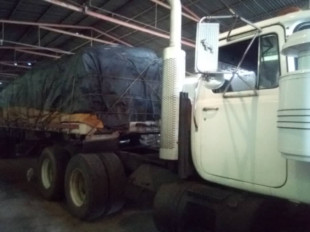 Realizamos la recepción, en la Planta ABA,municipio Pampán, de 600 sacos de urea, los cuales estarán a disposición de nuestros campesinos y campesinas de la entidad en las Agrotiendas. ¡Insumos para impulsar la producción en el estado!
#RangelSilvaEsGestión
#ZonaEconomicaEspecial