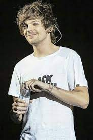 town_midnight's tweet photo. MAKE HIM HAPPY AND VOTE ON THE WEBSITE TWENTY TIMES NOW AND WE CAN WIN THIS 
LOUIES SUPREMACY
LOUIES FINISHING STRONG
PROUD OF LOUIS TOMLINSON
I vote #Louies for #BestFanArmy at the #iHeartAwards https://t.co/3ReH8A3M0r