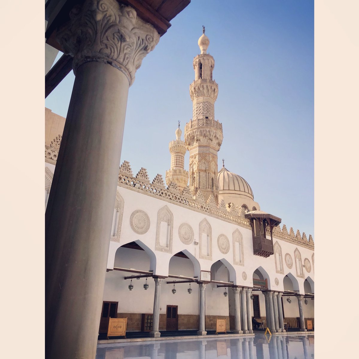 FranJJR87's tweet photo. ✨The Al-Azhar mosque✨
#Selfie #Habibi #Mosque #Minaret #Fatimid #FatimidDynasty #Islamic #AlAzhar #AlAzharMosque #OldCairo #Cairo #Egypt #Africa https://t.co/XmDizjZQeT