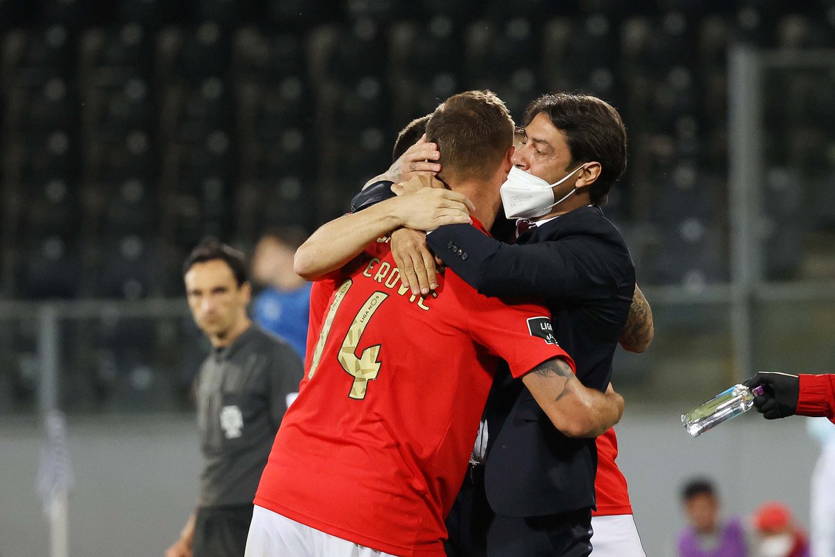 slbenfica_en's tweet photo. 🤗 Yes!

#VSCSLB #WeAreBenfica https://t.co/YPoL6KK6x7