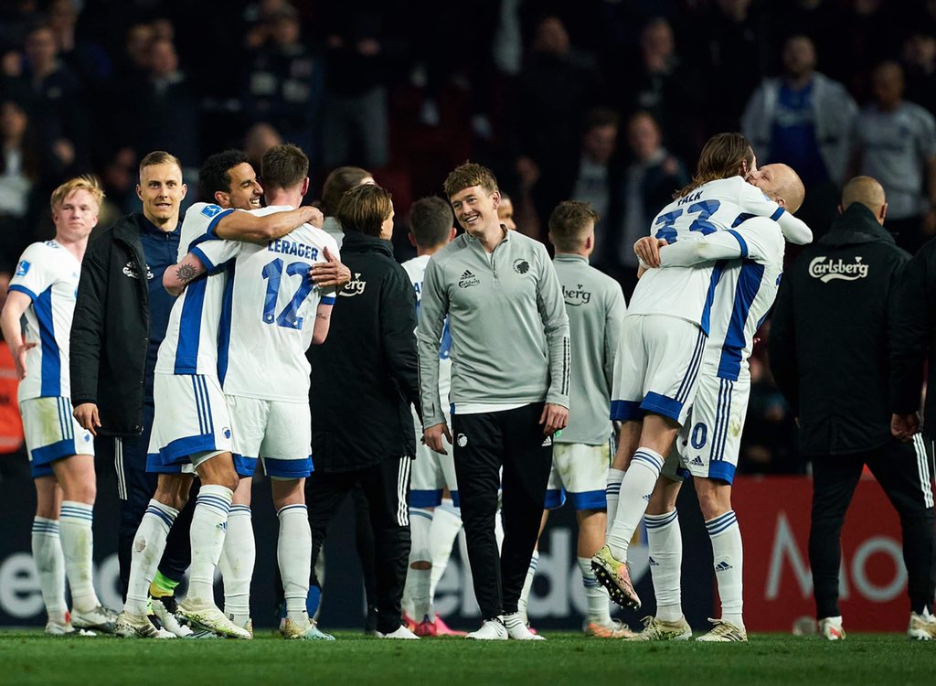 Team 🔵⚪️ Parken var magisk 💯🙏🏼