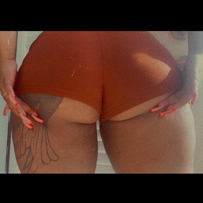 cookie monstaaaa🍪 https://t.co/SGxU3X6vBt