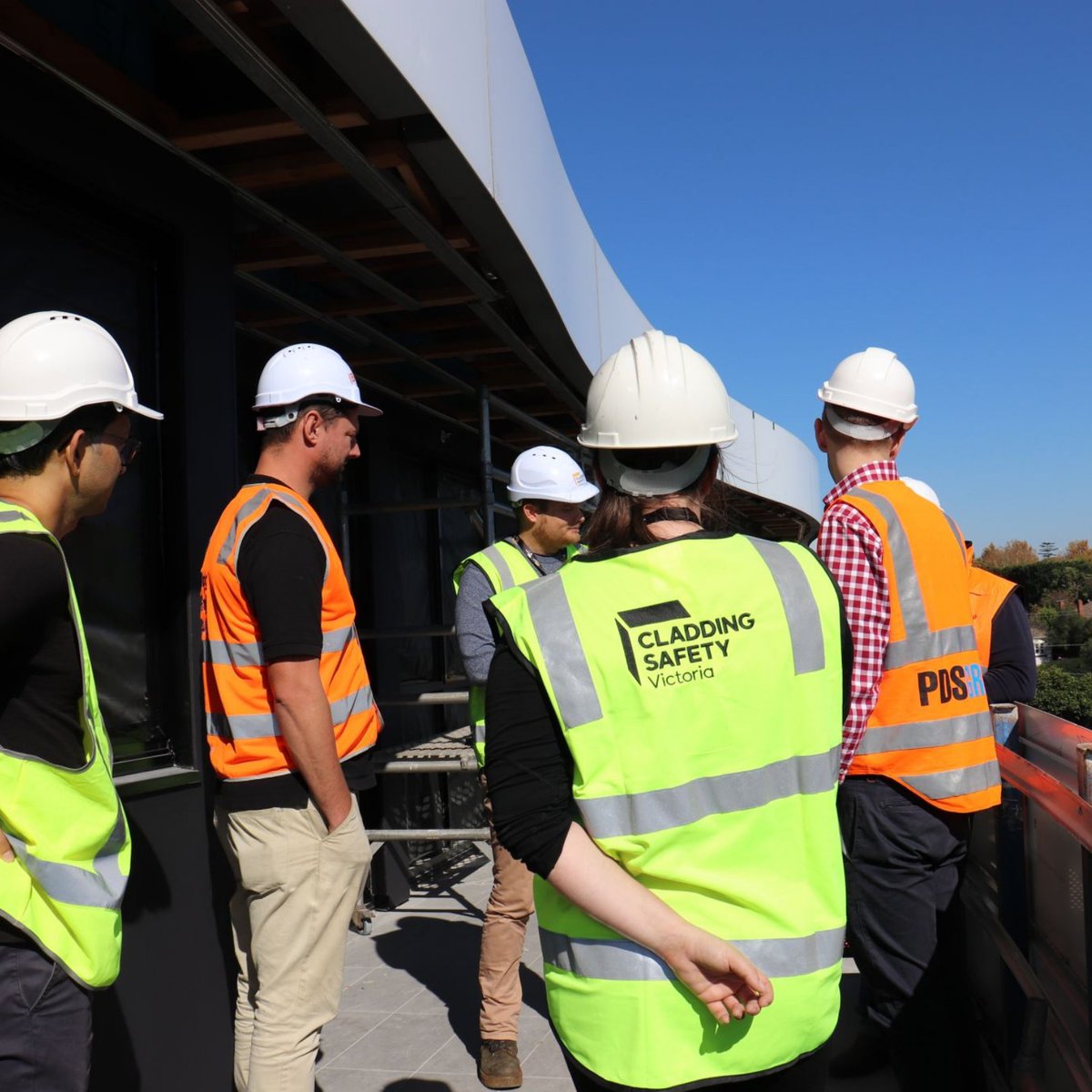 📸 #repost from Cladding Safety Victoria on LinkedIn
. . . . . 
On site at Essendon with Building Engineering and PDS Group, where work continues to rectify higher-risk ACP and EPS cladding #claddingsafety

#pdsgroup #pdsgroupvic #pdsgroupcladding #csv #victoria
