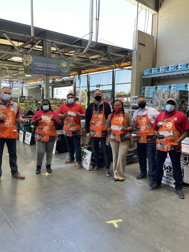 Haydn Chilcott (@haydnchilcott) on Twitter photo Fantastic walk in Oakland with Pete, David and the team today. Shouting out our executive Homer recipients David, Teresha, “E”, and Demisha! Great job to all. <a href="/WesternTHD/">WesternDivisionTHD</a> <a href="/Danit12/">Dani Tillman</a> <a href="/CgwilsonChris/">Chris Wilson</a> <a href="/steveknott020/">بيع وتقسيط جولات</a> Fantastic walk in Oakland with Pete, David and the team today. Shouting out our executive Homer recipients David, Teresha, “E”, and Demisha! Great job to all. <a href="/WesternTHD/">WesternDivisionTHD</a> <a href="/Danit12/">Dani Tillman</a> <a href="/CgwilsonChris/">Chris Wilson</a> <a href="/steveknott020/">بيع وتقسيط جولات</a>