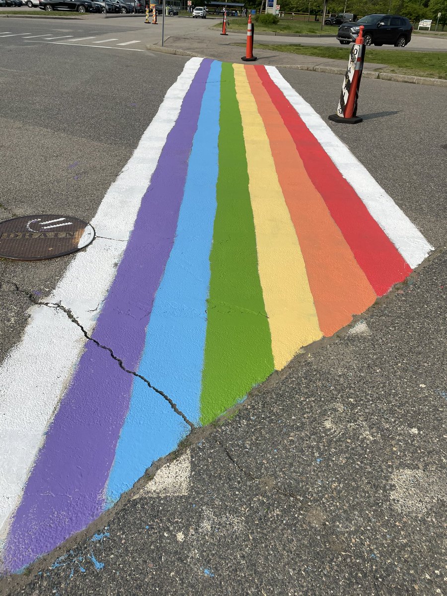 Been waiting to repaint since last year, but last year happened. Thanks to my Harmoneers, hard-working Blakers, and Emily Alland for repainting the bridge! #medfieldps